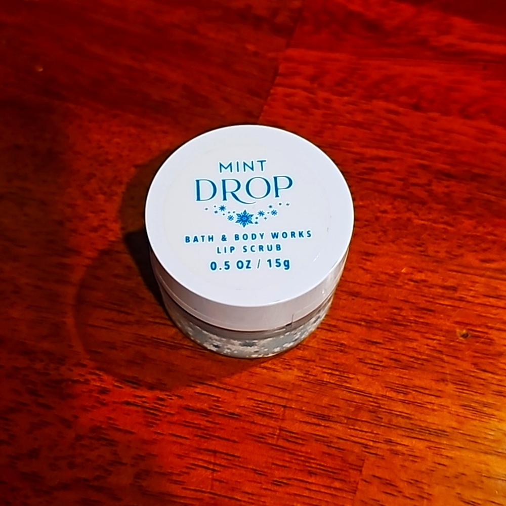 Bath and Body Works MINT DROP lip scrub!!! New